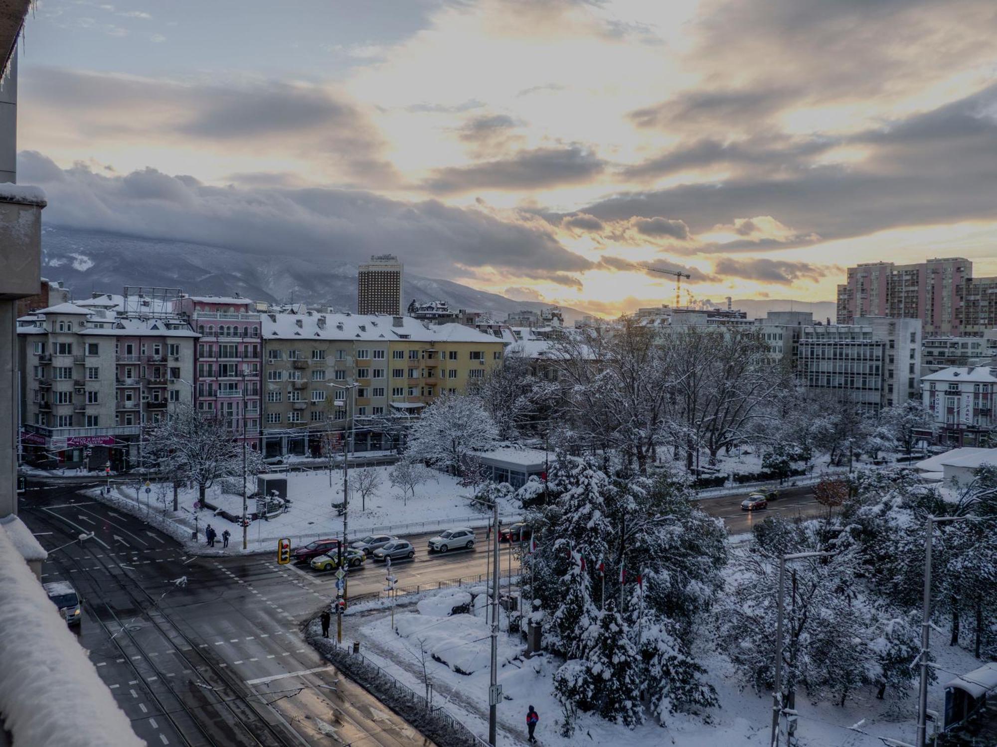 Central Apartment Parking Two Bedrooms Sky Terrace Sofia Exteriör bild